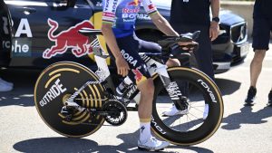 Cyclingnews|Remco Evenepoel prototype Specialized Shiv TT source image for YOYO bicycle industry report