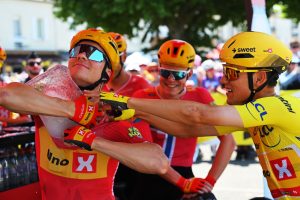 Cyclingnews Tour de France extreme weather protocol red zone context source image for YOYO bicycle industry report