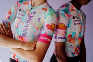 Cyclingnews Canyon-SRAM We Femmes Tour kit and campaign source image for YOYO bicycle industry report