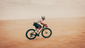 Van Rysel RCR-G official browse page source image for YOYO bicycle industry report