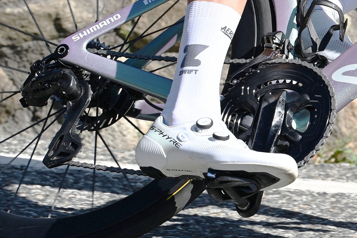 BikeRadar opinion on Shimano Dura-Ace R9300 leak source image for YOYO bicycle industry report