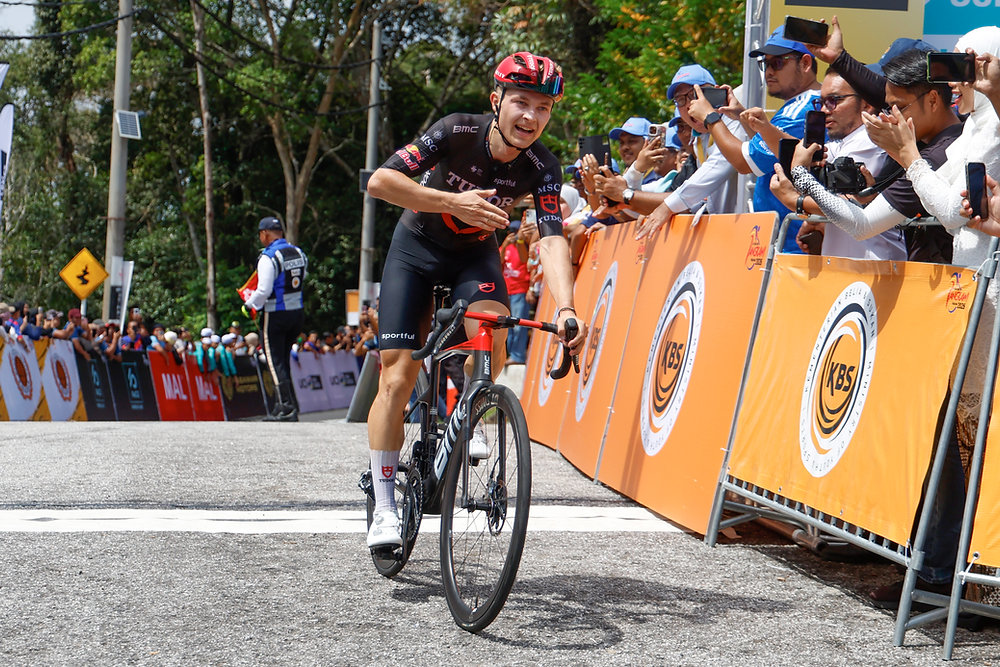 Jasch 在 Gunung Jerai 山頂奪勝（圖片 Sprint cycling／Tudor Pro Cycling） source image for YOYO bicycle industry report